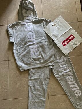 Supreme Set Hoodie Grey